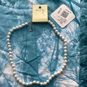 Envy pearl necklace